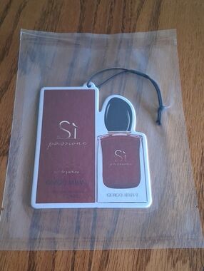 Giorgio Armani Si Passione Hanging Scent Tag - Burgundy & Black